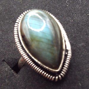 LABRADORITE IRRIDESCENT OPALALESCENT TEARDROP SILVER COIL BEZEL SZ 7.75 RING 74A